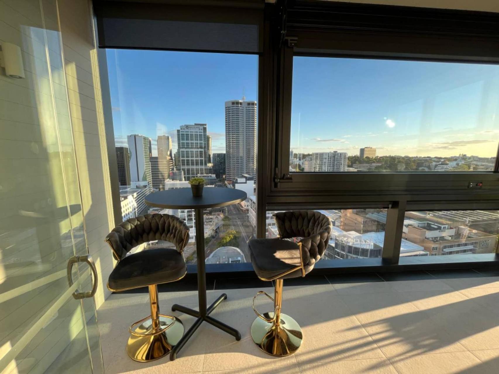 Apartment Bright & Spacious 2br In Prime Cbd Location